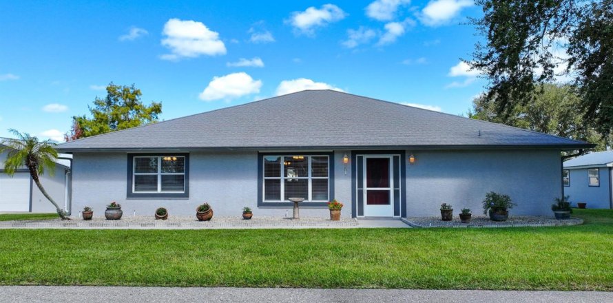 House in Okeechobee, Florida 3 bedrooms, 185.43 sq.m. № 2082020
