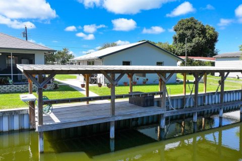 House in Okeechobee, Florida 3 bedrooms, 185.43 sq.m. № 2082020 - photo 10
