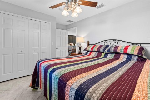 House in Okeechobee, Florida 3 bedrooms, 185.43 sq.m. № 2082020 - photo 30