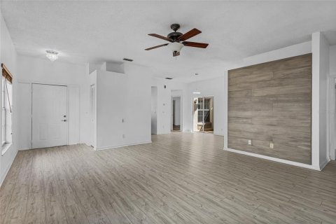 House in Orlando, Florida 4 bedrooms, 158.68 sq.m. № 1885401 - photo 22