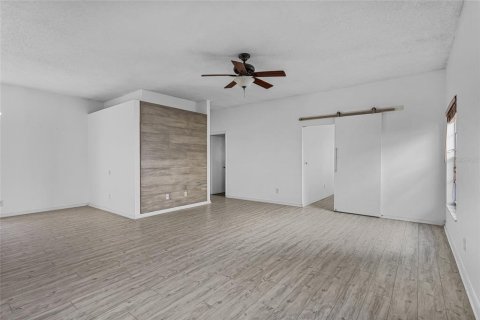 House in Orlando, Florida 4 bedrooms, 158.68 sq.m. № 1885401 - photo 23