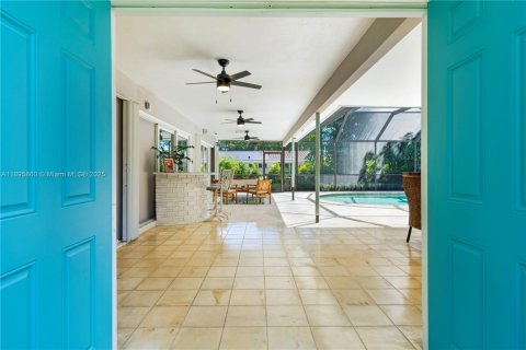 Купить виллу или дом в Пальметто-Бей, Флорида 3 спальни, 147.9м2, № 1948286 - фото 20