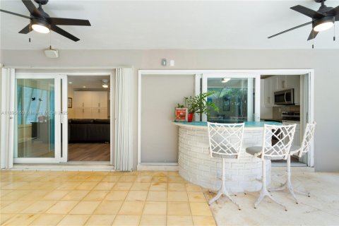 Купить виллу или дом в Пальметто-Бей, Флорида 3 спальни, 147.9м2, № 1948286 - фото 21