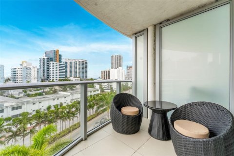 Copropriété à vendre à Miami Beach, Floride: 2 chambres, 104.79 m2 № 1983081 - photo 13