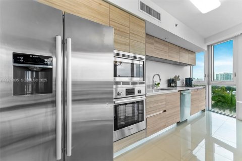 Copropriété à vendre à Miami Beach, Floride: 2 chambres, 104.79 m2 № 1983081 - photo 10