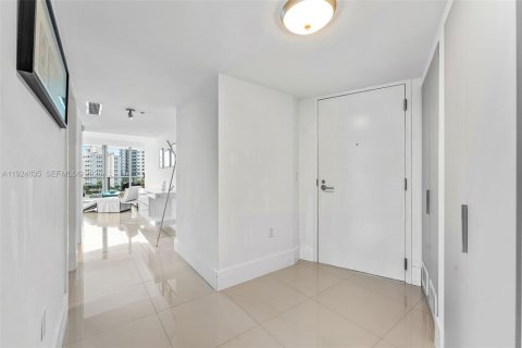 Copropriété à vendre à Miami Beach, Floride: 2 chambres, 104.79 m2 № 1983081 - photo 5