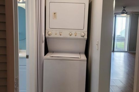 Copropriété à vendre à Pembroke Pines, Floride: 2 chambres, 91.04 m2 № 2242019 - photo 9
