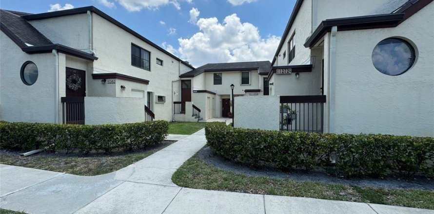 Condo à Pembroke Pines, Floride, 2 chambres № 2242019