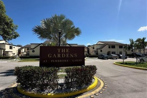 Copropriété à vendre à Pembroke Pines, Floride: 2 chambres, 91.04 m2 № 2242019 - photo 30