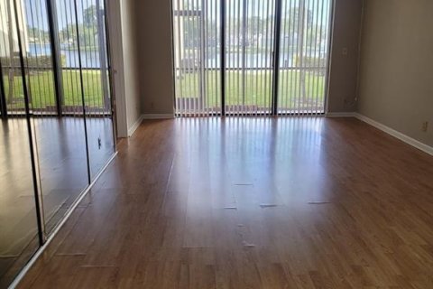 Copropriété à vendre à Pembroke Pines, Floride: 2 chambres, 91.04 m2 № 2242019 - photo 24