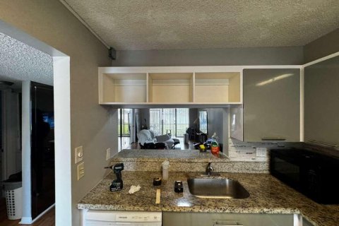 Copropriété à vendre à Pembroke Pines, Floride: 2 chambres, 91.04 m2 № 2242019 - photo 5