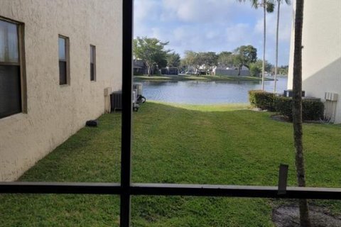 Copropriété à vendre à Pembroke Pines, Floride: 2 chambres, 91.04 m2 № 2242019 - photo 26