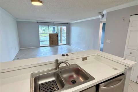 Copropriété à louer à Clearwater, Floride: 1 chambre, 66.98 m2 № 2412584 - photo 4