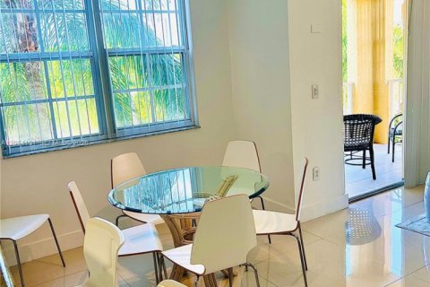 Copropriété à louer à Aventura, Floride: 3 chambres, 123.56 m2 № 2180371 - photo 3