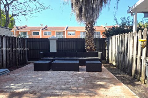 Touwnhouse à louer à Sweetwater, Floride: 3 chambres, 139.35 m2 № 2010985 - photo 9