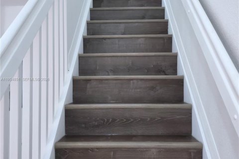 Touwnhouse à louer à Sweetwater, Floride: 3 chambres, 139.35 m2 № 2010985 - photo 10