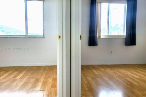 Touwnhouse à louer à Sweetwater, Floride: 3 chambres, 139.35 m2 № 2010985 - photo 15