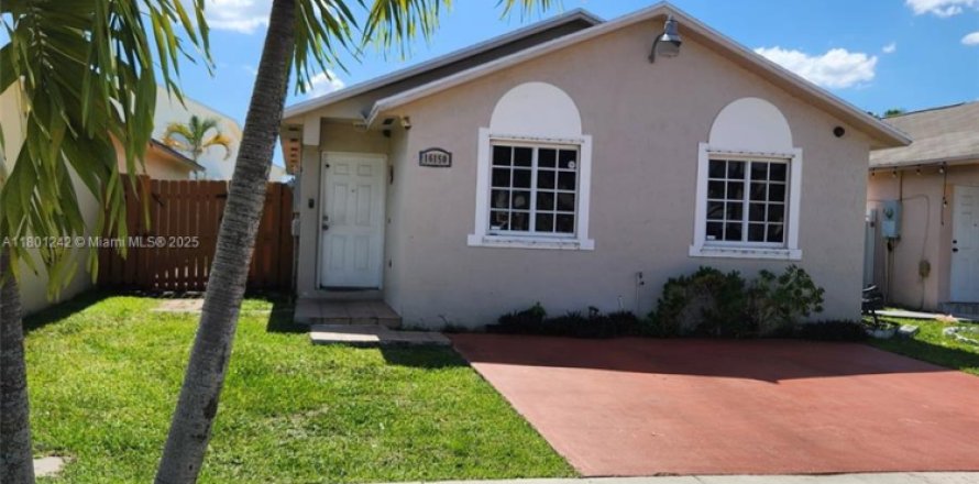 Casa en Miami, Florida 3 dormitorios, 116.31 m2 № 1688916
