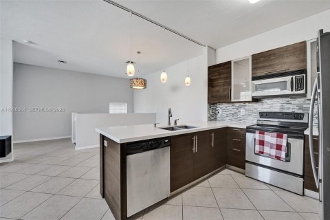 Снять в аренду квартиру в Мирамар, Флорида 2 спальни, 96.25м2, № 1998454 - фото 26