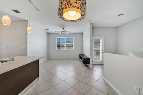 Снять в аренду квартиру в Мирамар, Флорида 2 спальни, 96.25м2, № 1998454 - фото 17