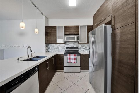 Снять в аренду квартиру в Мирамар, Флорида 2 спальни, 96.25м2, № 1998454 - фото 25