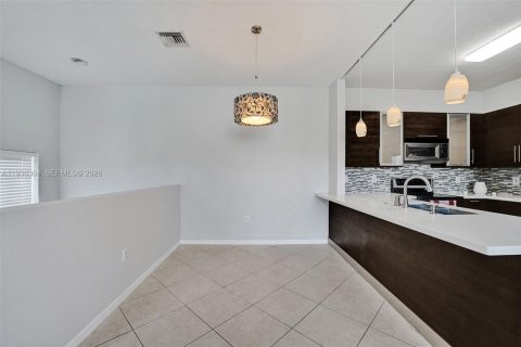 Снять в аренду квартиру в Мирамар, Флорида 2 спальни, 96.25м2, № 1998454 - фото 13