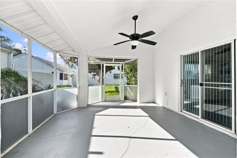 Villa ou maison à vendre à Spring Hill, Floride: 2 chambres, 119.19 m2 № 2347324 - photo 25