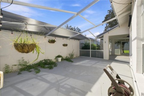Villa ou maison à vendre à Spring Hill, Floride: 2 chambres, 119.19 m2 № 2347324 - photo 24