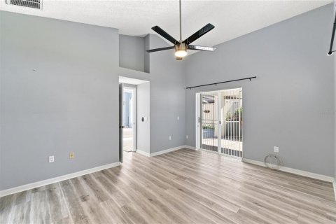 Villa ou maison à vendre à Spring Hill, Floride: 2 chambres, 119.19 m2 № 2347324 - photo 7