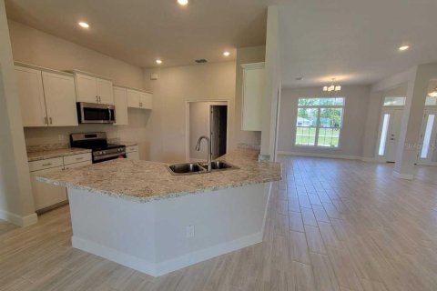 House in Ocala, Florida 4 bedrooms, 211.91 sq.m. № 1869430 - photo 6