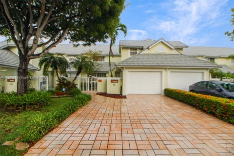 Villa ou maison à vendre à Doral, Floride: 3 chambres, 187.11 m2 № 1941819 - photo 2