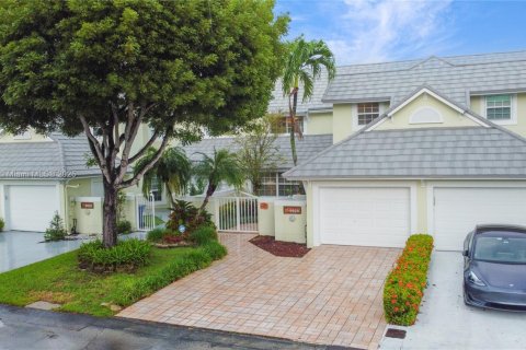 Villa ou maison à vendre à Doral, Floride: 3 chambres, 187.11 m2 № 1941819 - photo 7