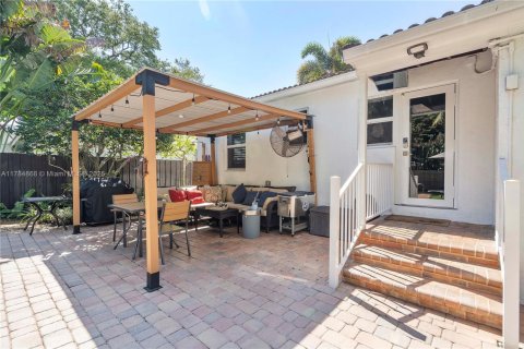 House in Fort Lauderdale, Florida 2 bedrooms, 79.71 sq.m. № 1875351 - photo 23