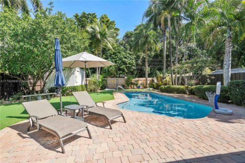 House in Fort Lauderdale, Florida 2 bedrooms, 79.71 sq.m. № 1875351 - photo 18