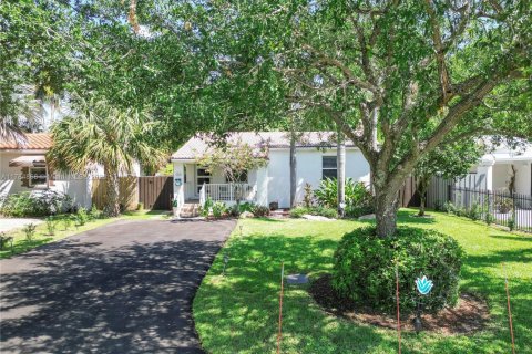 House in Fort Lauderdale, Florida 2 bedrooms, 79.71 sq.m. № 1875351 - photo 2