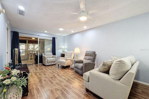 Condominio en venta en Port Richey, Florida, 2 dormitorios, 96.34 m2 № 2118112 - foto 12