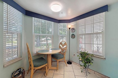 Condominio en venta en Port Richey, Florida, 2 dormitorios, 96.34 m2 № 2118112 - foto 8