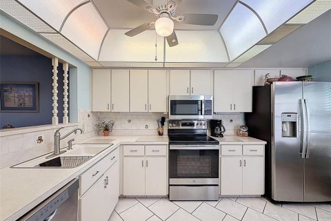 Condominio en venta en Port Richey, Florida, 2 dormitorios, 96.34 m2 № 2118112 - foto 5