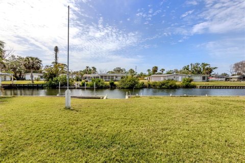 Villa ou maison à vendre à Nokomis, Floride: 2 chambres, 113.99 m2 № 1612477 - photo 6