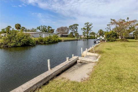 Villa ou maison à vendre à Nokomis, Floride: 2 chambres, 113.99 m2 № 1612477 - photo 15