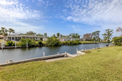 Villa ou maison à vendre à Nokomis, Floride: 2 chambres, 113.99 m2 № 1612477 - photo 7