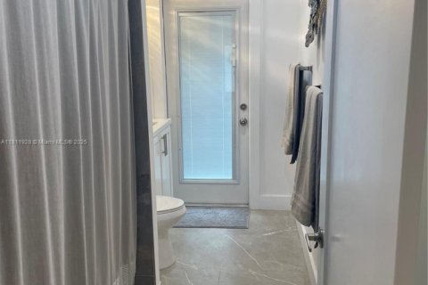 Купить виллу или дом в Майами, Флорида 3 спальни, 226.5м2, № 1756078 - фото 22