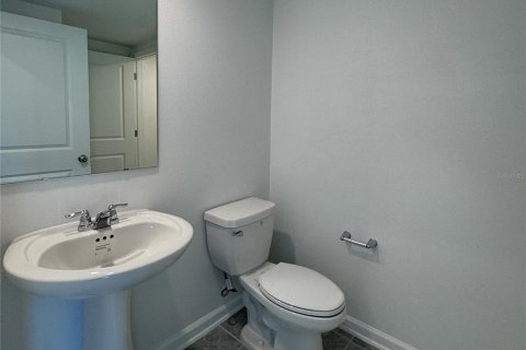 Townhouse in Kissimmee, Florida 3 bedrooms, 170.38 sq.m. № 2222526 - photo 10