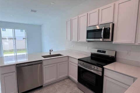 Townhouse in Kissimmee, Florida 3 bedrooms, 170.38 sq.m. № 2222526 - photo 5