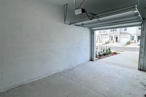 Townhouse in Kissimmee, Florida 3 bedrooms, 170.38 sq.m. № 2222526 - photo 24
