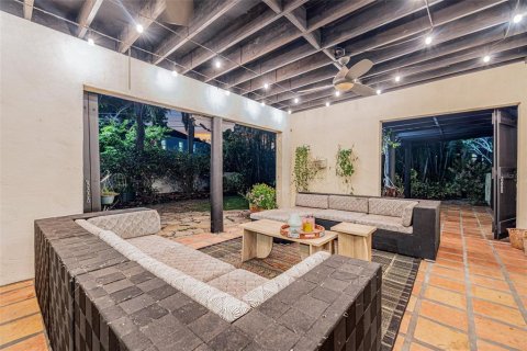 Casa en venta en Saint Petersburg, Florida, 4 dormitorios, 341.04 m2 № 1757495 - foto 4