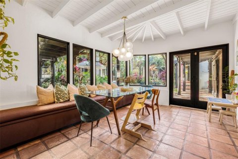 Casa en venta en Saint Petersburg, Florida, 4 dormitorios, 341.04 m2 № 1757495 - foto 9