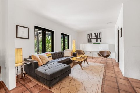 Casa en venta en Saint Petersburg, Florida, 4 dormitorios, 341.04 m2 № 1757495 - foto 10