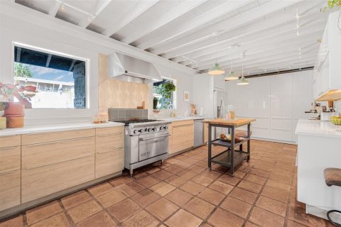 Casa en venta en Saint Petersburg, Florida, 4 dormitorios, 341.04 m2 № 1757495 - foto 8