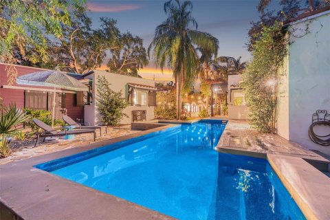 Casa en venta en Saint Petersburg, Florida, 4 dormitorios, 341.04 m2 № 1757495 - foto 2